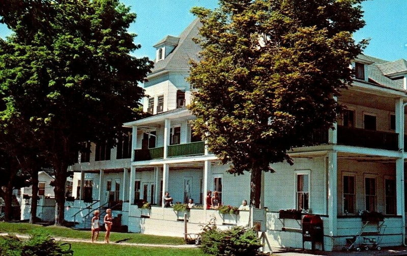 Epworth Heights Hotel - Vintage Postcard (newer photo)